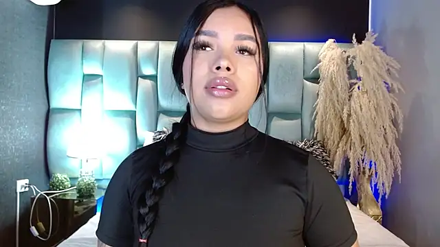 MarianaGarciaa   online show from 07-28-26, 07:15