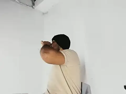 Snapshot of Sebas-hott chatting on 10-28-25, 10:56 Sebas-hott online show from 10-28-25, 10:56