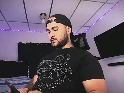 Sebas-hott online show from 02-14-26, 11:45