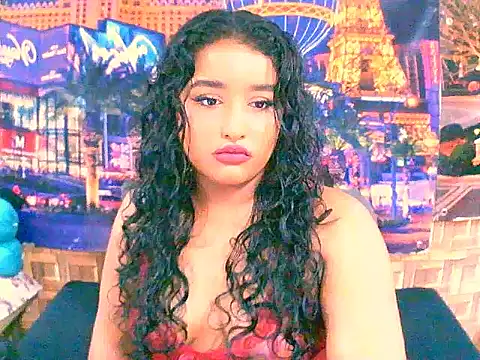 Snapshot of IndianAngel4u chatting on 10-15-25, 05:29 IndianAngel4u online show from 10-15-25, 05:29