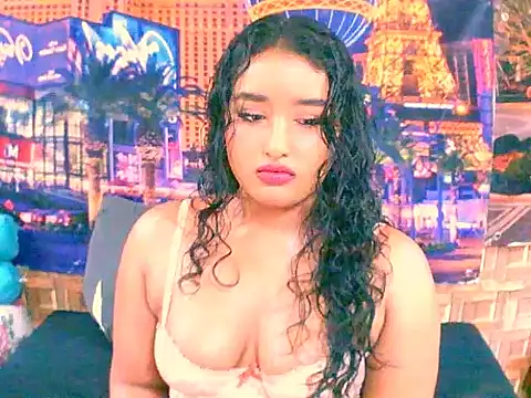 Snapshot of IndianAngel4u chatting on 10-17-25, 06:27 IndianAngel4u online show from 10-17-25, 06:27