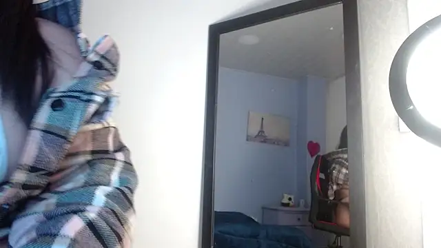 Snapshot of lucianaa_25 chatting on 12-09-24, 04:05 lucianaa 25 online show from 12-09-24, 04:05