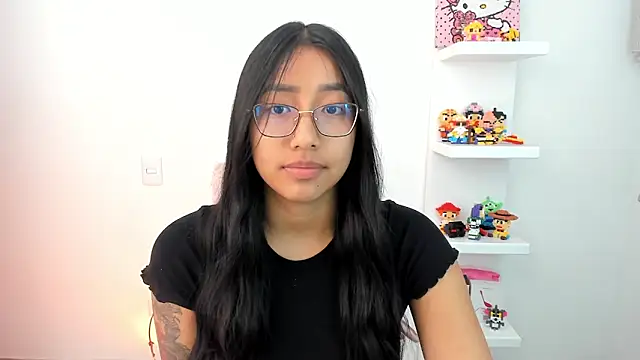 Snapshot of isa_bellaa0 chatting on 09-11-25, 04:34 isa bellaa0 online show from 09-11-25, 04:34