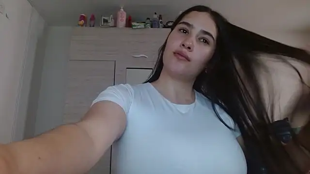 Naomi D online show from 04-27-26, 09:46