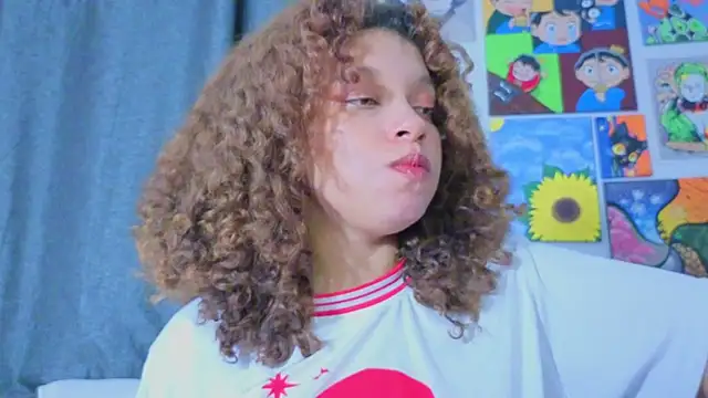 Ada gales  online show from 04-28-26, 03:33