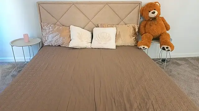 IceDanielles online show from 04-04-26, 12:35