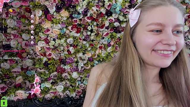 Snapshot of Polumna_cute chatting on 01-23-25, 03:32 Polumna cute online show from 01-23-25, 03:32