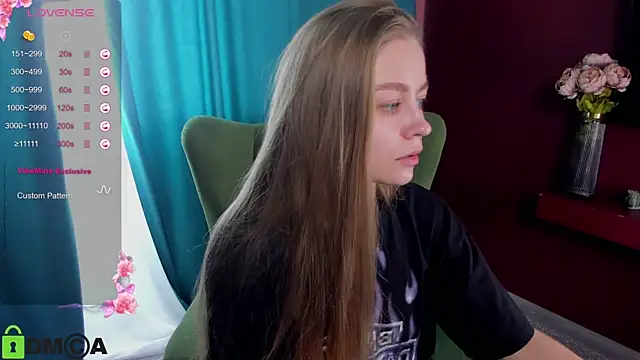 Snapshot of Polumna_cute chatting on 01-28-25, 09:41 Polumna cute online show from 01-28-25, 09:41