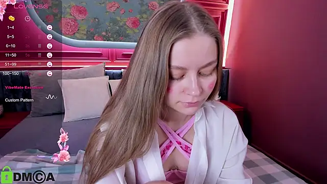 Snapshot of Polumna_cute chatting on 02-14-25, 06:51 Polumna cute online show from 02-14-25, 06:51