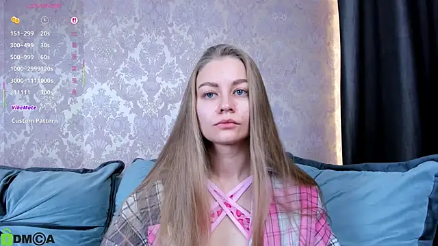 Snapshot of Polumna_cute chatting on 10-16-25, 08:48 Polumna cute online show from 10-16-25, 08:48