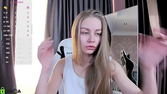 Snapshot of Polumna_cute chatting on 10-19-25, 01:12 Polumna cute online show from 10-19-25, 01:12