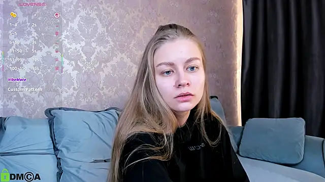 Snapshot of Polumna_cute chatting on 10-23-25, 08:35 Polumna cute online show from 10-23-25, 08:35