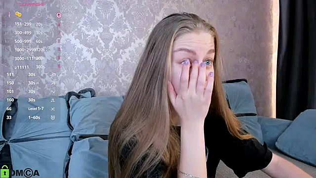 Snapshot of Polumna_cute chatting on 10-24-25, 10:00 Polumna cute online show from 10-24-25, 10:00