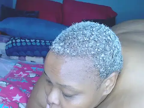 Snapshot of fatafricanqueen chatting on 07-24-26, 08:07 fatafricanqueen online show from 07-24-26, 08:07
