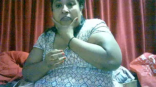 Snapshot of raniofsex02 chatting on 09-08-25, 05:12 raniofsex02 online show from 09-08-25, 05:12