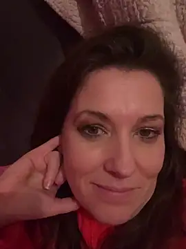 Snapshot of Lwhite1 chatting on 01-18-25, 12:35 Lwhite1 online show from 01-18-25, 12:35