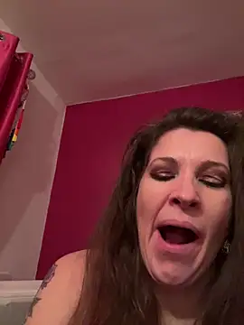 Snapshot of Lwhite1 chatting on 01-24-25, 12:09 Lwhite1 online show from 01-24-25, 12:09