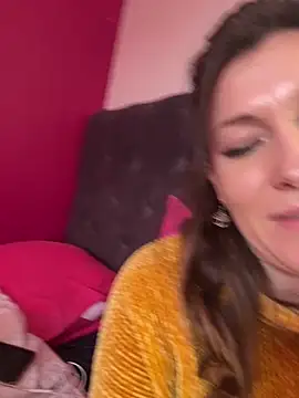 Snapshot of Lwhite1 chatting on 02-14-25, 03:58 Lwhite1 online show from 02-14-25, 03:58