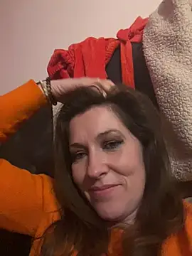 Snapshot of Lwhite1 chatting on 03-09-25, 11:25 Lwhite1 online show from 03-09-25, 11:25