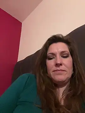 Snapshot of Lwhite1 chatting on 03-19-25, 12:26 Lwhite1 online show from 03-19-25, 12:26