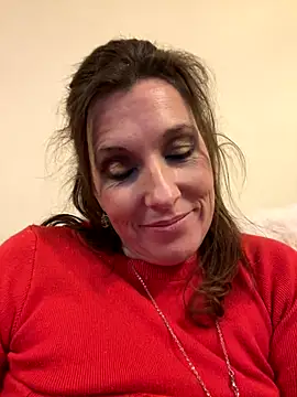 Snapshot of Lwhite1 chatting on 10-05-25, 10:29 Lwhite1 online show from 10-05-25, 10:29