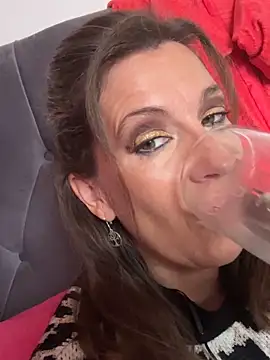 Snapshot of Lwhite1 chatting on 10-15-25, 03:45 Lwhite1 online show from 10-15-25, 03:45