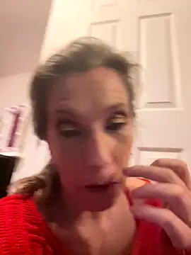 Snapshot of Lwhite1 chatting on 10-30-25, 04:41 Lwhite1 online show from 10-30-25, 04:41