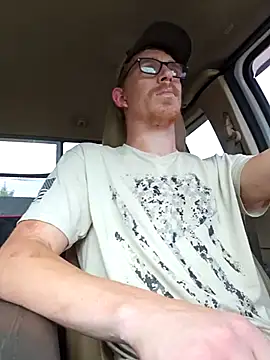 Snapshot of REDHAMMER_ chatting on 10-13-25, 08:20 REDHAMMER online show from 10-13-25, 08:20