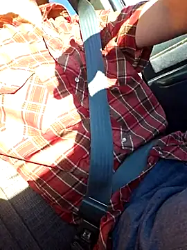 Snapshot of REDHAMMER_ chatting on 01-12-26, 09:20 REDHAMMER online show from 01-12-26, 09:20