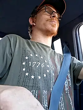 Snapshot of REDHAMMER_ chatting on 03-21-26, 02:42 REDHAMMER online show from 03-21-26, 02:42