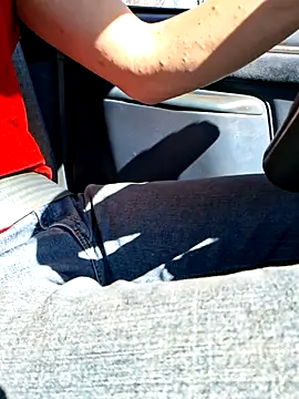 Snapshot of REDHAMMER_ chatting on 03-28-26, 07:24 REDHAMMER online show from 03-28-26, 07:24