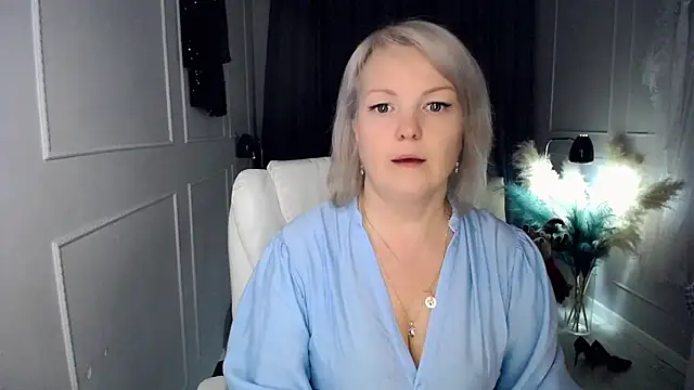 Juarnea online show from 12-22-25, 12:02