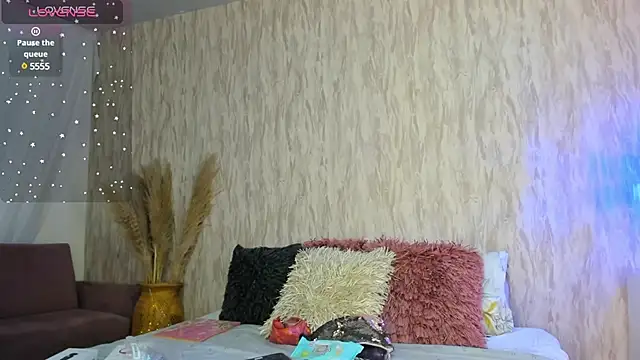 emily parkerr online show from 02-01-25, 02:13