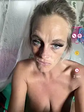 vixendoll87 online show from 04-28-26, 02:27