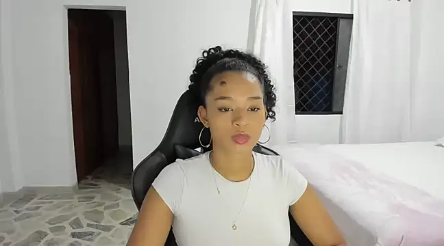 Snapshot of avellanatammy chatting on 12-15-24, 12:07 avellanatammy online show from 12-15-24, 12:07