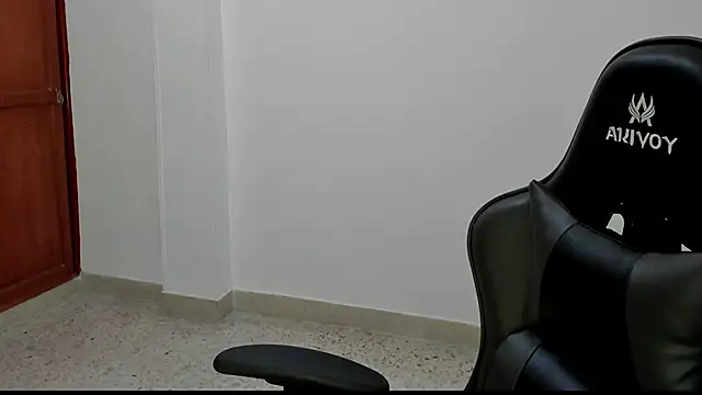 Snapshot of avellanatammy chatting on 01-20-25, 11:10 avellanatammy online show from 01-20-25, 11:10