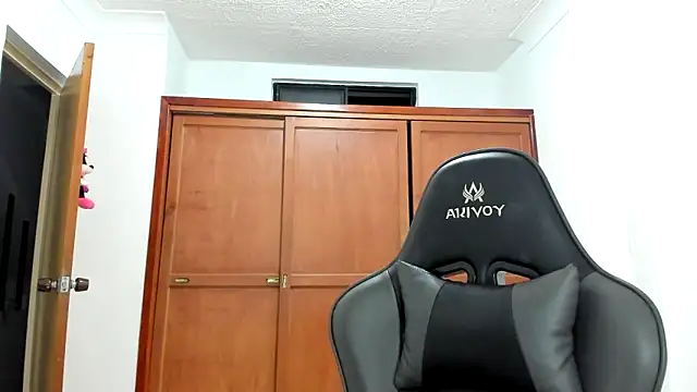 Snapshot of avellanatammy chatting on 03-03-25, 03:19 avellanatammy online show from 03-03-25, 03:19