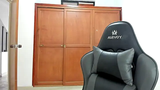 Snapshot of avellanatammy chatting on 03-16-25, 10:09 avellanatammy online show from 03-16-25, 10:09