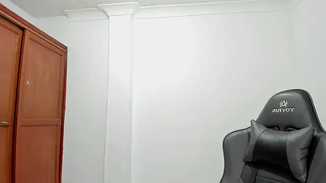 Snapshot of avellanatammy chatting on 09-18-25, 09:06 avellanatammy online show from 09-18-25, 09:06