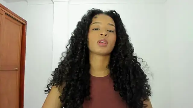 Snapshot of avellanatammy chatting on 10-02-25, 10:50 avellanatammy online show from 10-02-25, 10:50