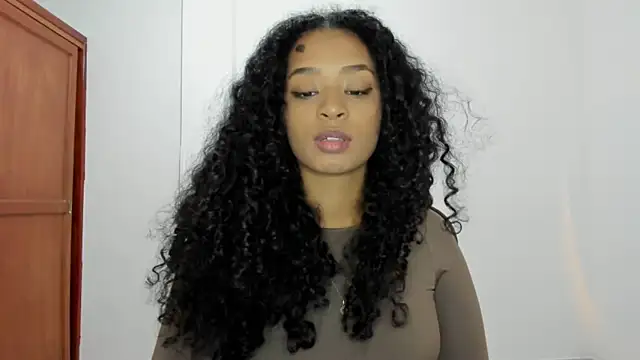 Snapshot of avellanatammy chatting on 10-15-25, 07:41 avellanatammy online show from 10-15-25, 07:41