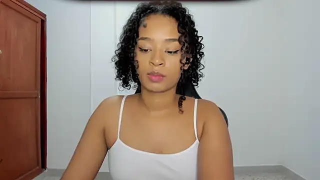 Snapshot of avellanatammy chatting on 11-14-25, 01:04 avellanatammy online show from 11-14-25, 01:04