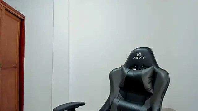 Snapshot of avellanatammy chatting on 11-23-25, 02:33 avellanatammy online show from 11-23-25, 02:33