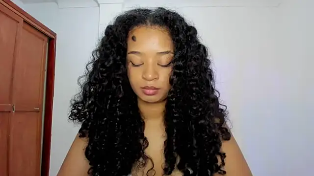 Snapshot of avellanatammy chatting on 11-28-25, 02:25 avellanatammy online show from 11-28-25, 02:25