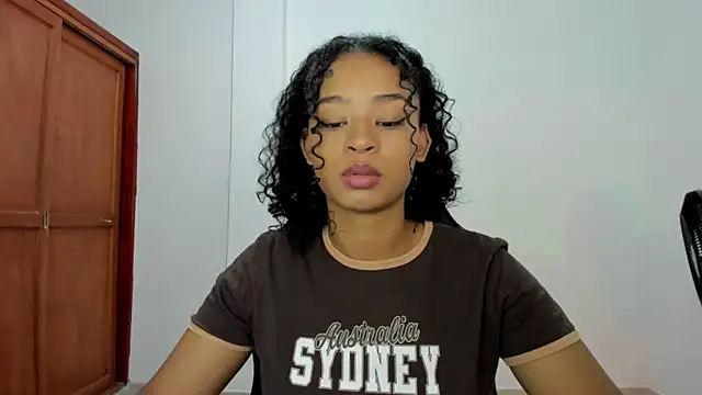 Snapshot of avellanatammy chatting on 11-29-25, 04:37 avellanatammy online show from 11-29-25, 04:37