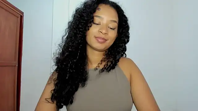 Snapshot of avellanatammy chatting on 12-16-25, 12:26 avellanatammy online show from 12-16-25, 12:26