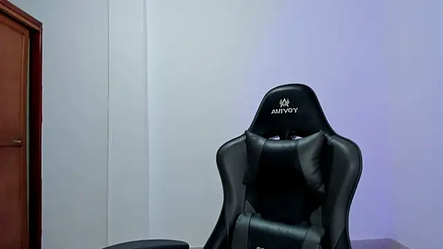 avellanatammy online show from 12-23-25, 01:25