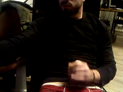 Snapshot of giorgakaci69 chatting on 02-10-25, 08:00 giorgakaci69 online show from 02-10-25, 08:00