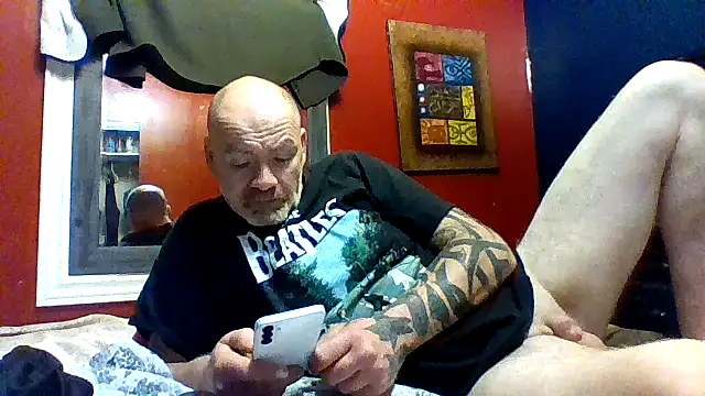 Snapshot of tinycock74tny chatting on 10-20-25, 04:24 tinycock74tny online show from 10-20-25, 04:24