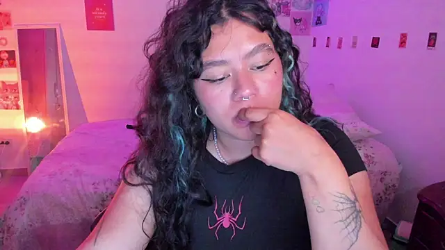 Snapshot of StephaniFox chatting on 01-09-25, 01:50 StephaniFox online show from 01-09-25, 01:50